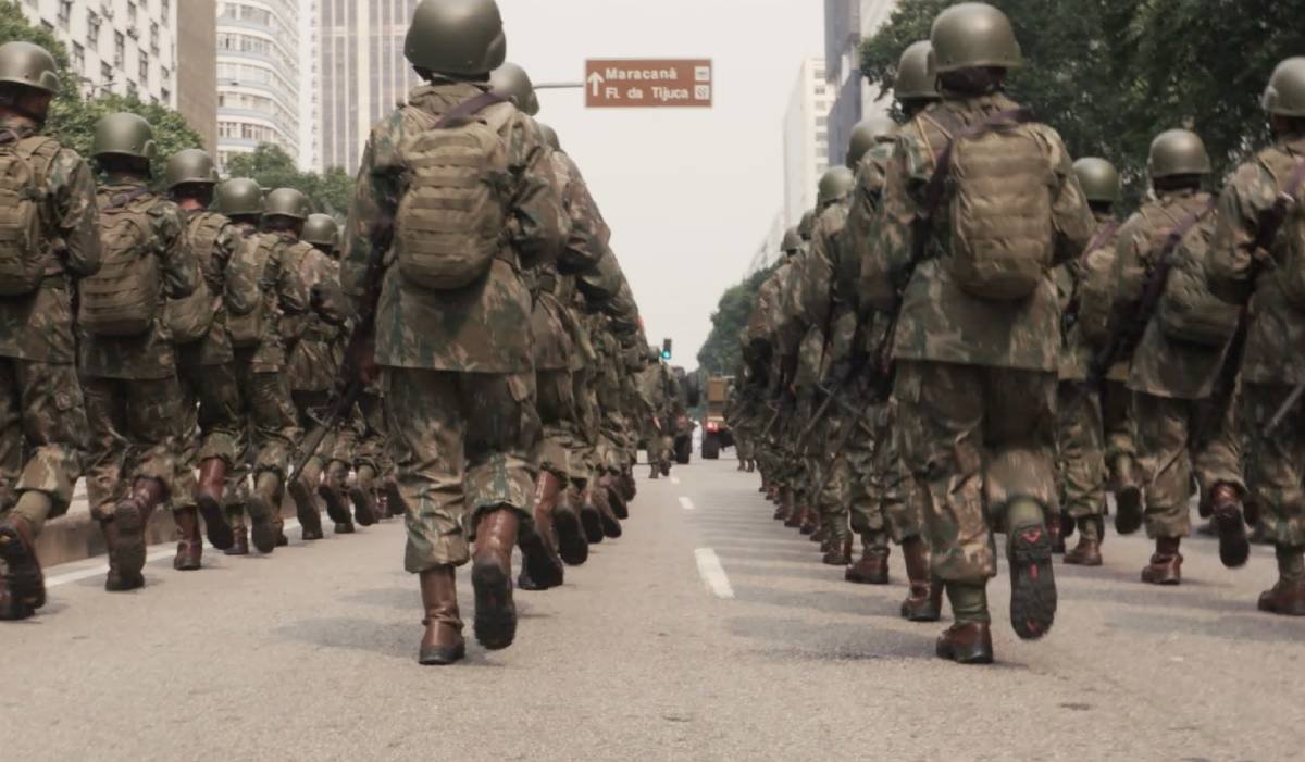 cheiro de diesel topo