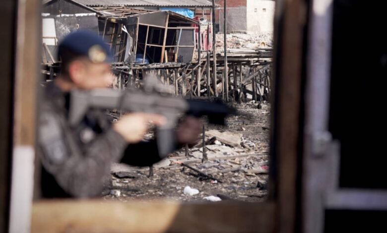 Cena de "Territórios — Sob o domínio do crime", do Globoplay. Crédito: Globo/ Lucas Louis